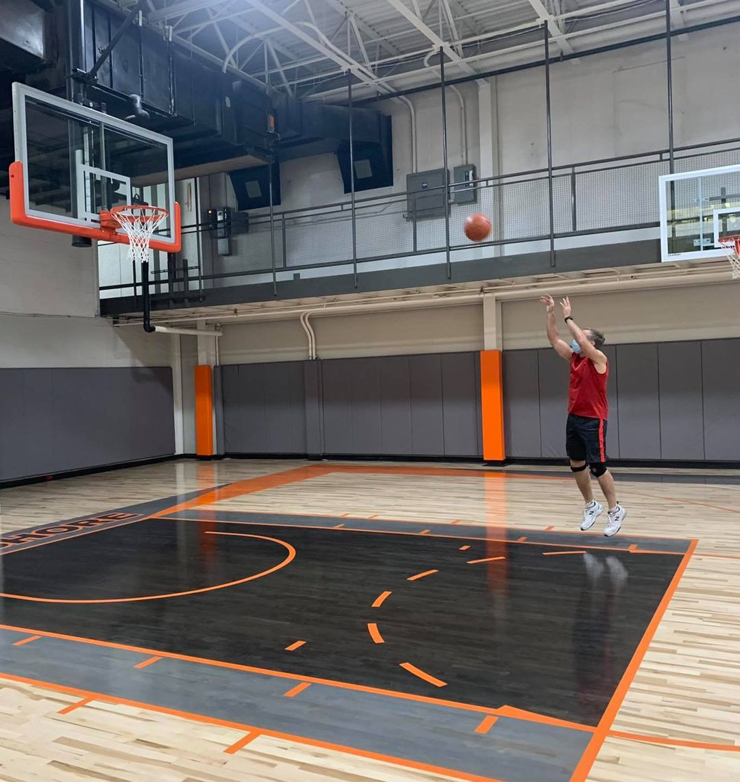 Public basketball courts near me: Best spots to play basketball, including open-air and indoor options!