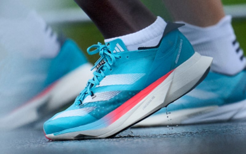 Discover the top sports shoe manufacturers in India for your brand today.